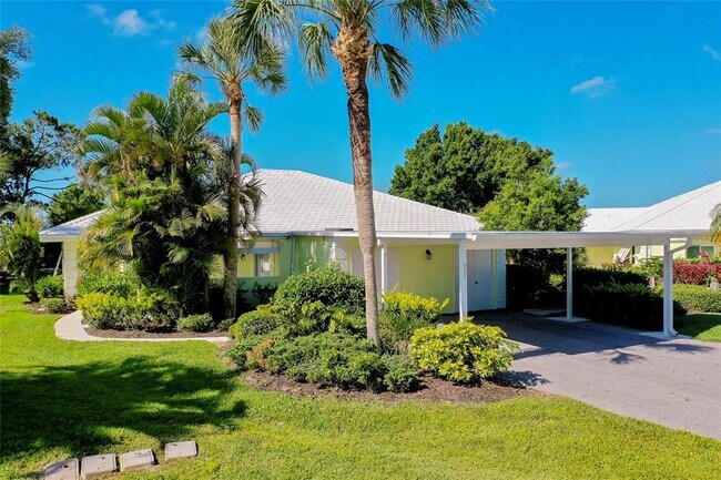 325 Wexford Terrace in Venice, FL - Building Photo - Building Photo