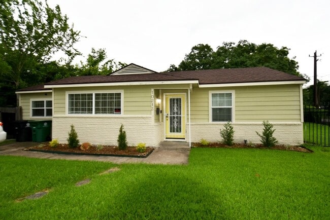 property at 10213 Fairland Dr