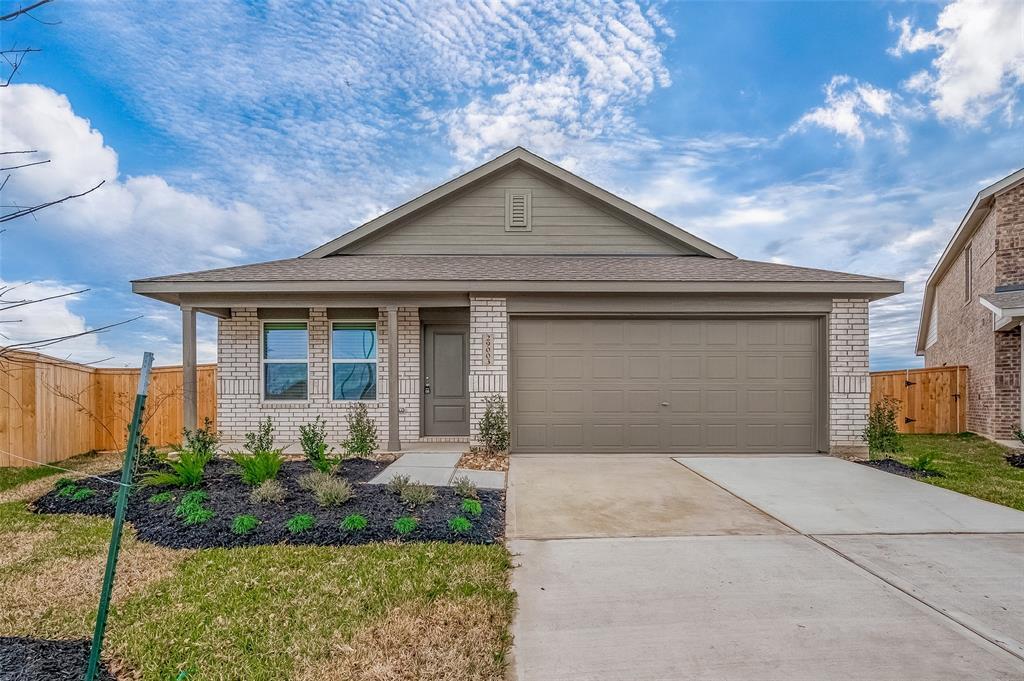 29003 Rolling Tundra Wy in Hockley, TX - Building Photo