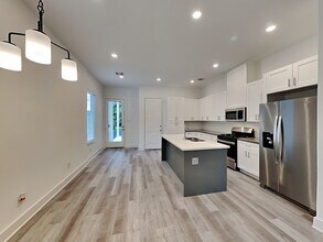 223 Oriole St in Houston, TX - Building Photo - Building Photo