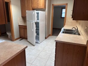 324 W Crawford St, Unit A in Findlay, OH - Foto de edificio - Building Photo