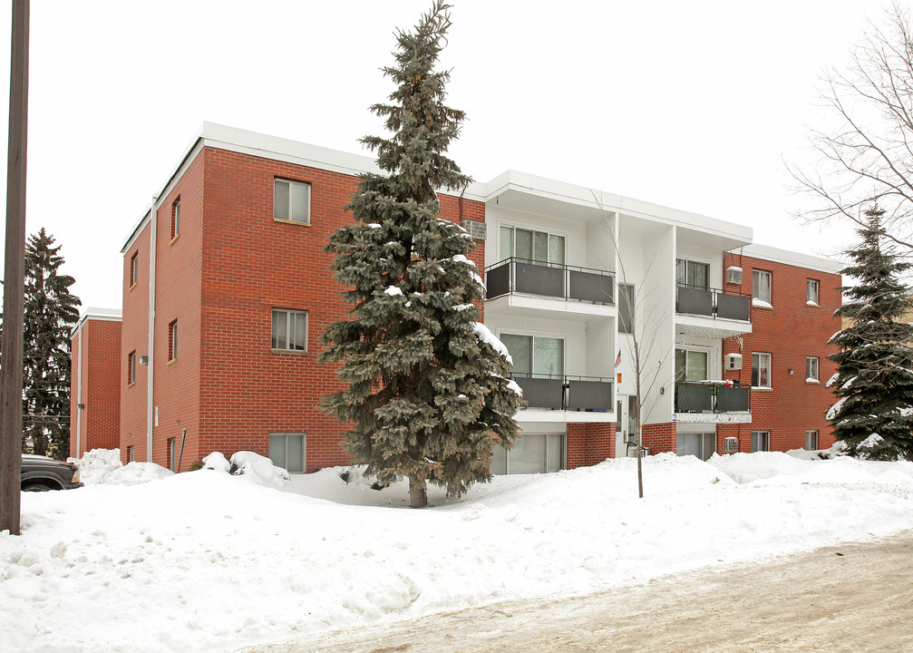 Hoyt Avenue Apartments in St. Paul, MN - Building Photo