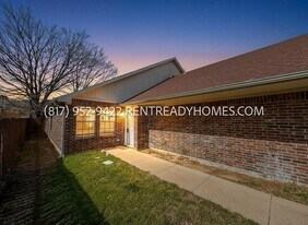 3130 S Cherry Ln in Fort Worth, TX - Building Photo