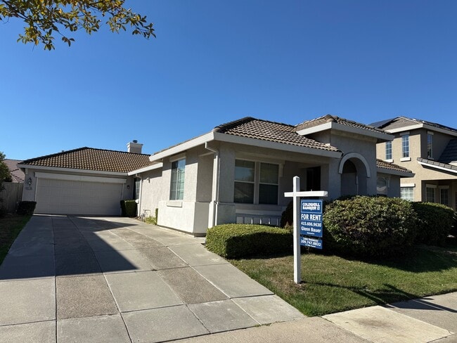 9178 Bearint Way in Elk Grove, CA - Building Photo - Building Photo