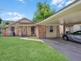 4431 Oak Shadows Dr in Houston, TX - Building Photo