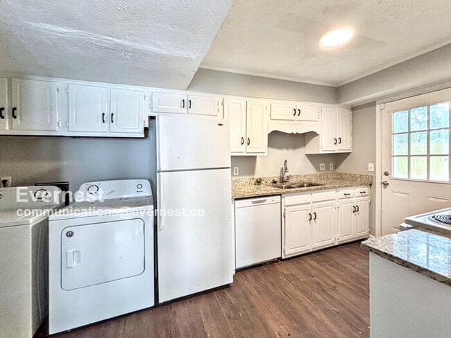 1101 Jamestown Way in Jackson, MS - Building Photo - Building Photo