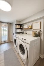 1719 Whittington Dr in Peterborough, ON - Building Photo - Building Photo
