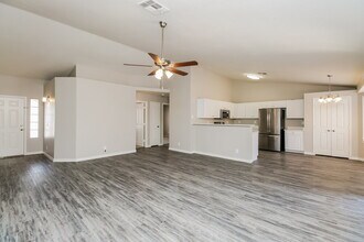996 S Wanda Dr in Gilbert, AZ - Building Photo - Building Photo
