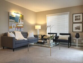 530-530 Watt Blvd SW in Edmonton, AB - Building Photo - Building Photo