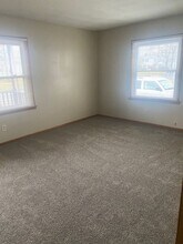 2425 E 37th St in Lorain, OH - Building Photo - Building Photo