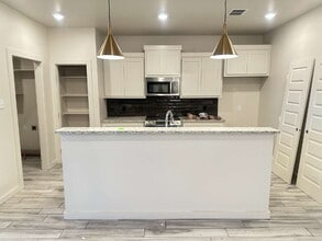 7039 40th St in Lubbock, TX - Building Photo - Building Photo