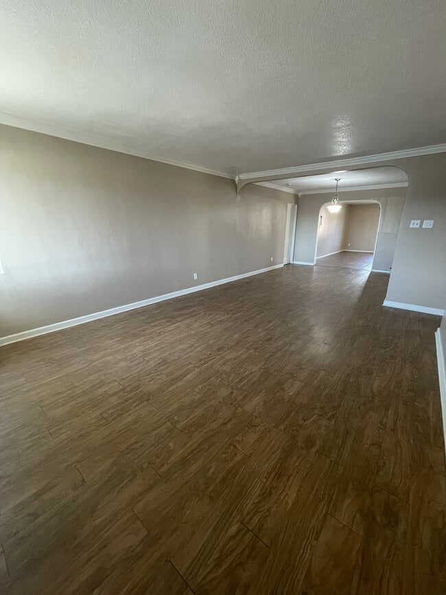 8415 Menaul Blvd NE in Albuquerque, NM - Building Photo - Building Photo