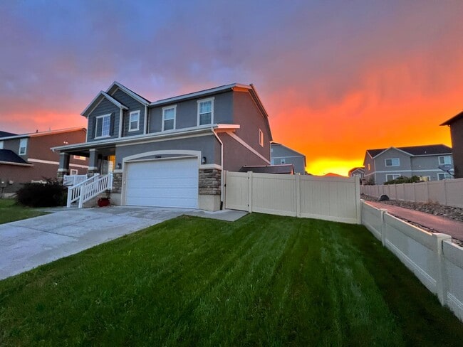 12104 Broken Arch Ln in Herriman, UT - Building Photo - Building Photo
