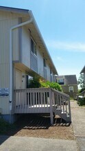 515 S 8th St, Unit #1 in Saint Helens, OR - Foto de edificio - Building Photo
