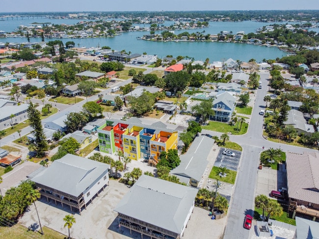 2108 1st St in Indian Rocks Beach, FL - Building Photo - Building Photo