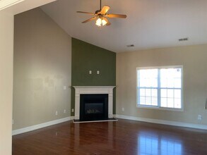 223 Emerald Ridge Rd in Jacksonville, NC - Building Photo - Building Photo