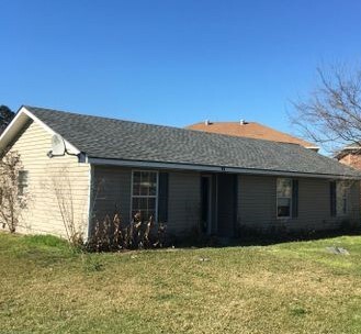 200 Cantal Dr in Lafayette, LA - Foto de edificio - Building Photo