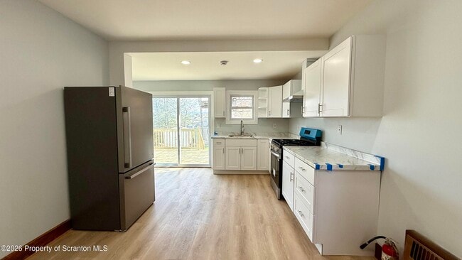 58 Jackson St in Edwardsville, PA - Building Photo - Building Photo