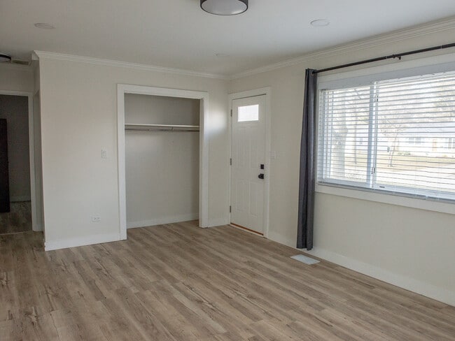 2203 Sigwalt St in Rolling Meadows, IL - Building Photo - Building Photo