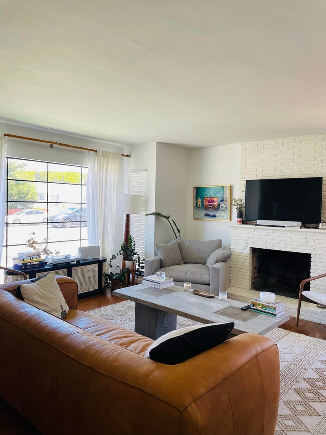 property at 2310 Ocean Park Blvd
