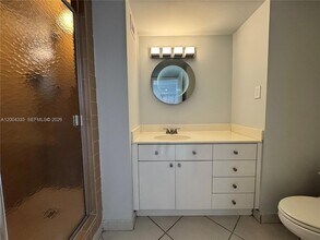 18041 Biscayne Blvd, Unit 1603 in Aventura, FL - Foto de edificio - Building Photo