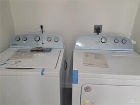 1408 Marcela Dr in Weslaco, TX - Building Photo