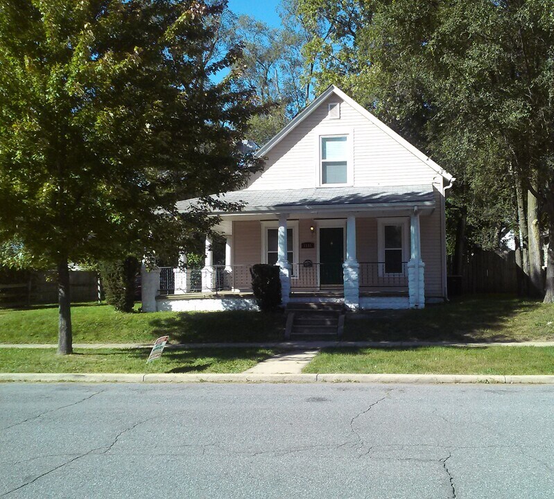 1111 Sorin St in South Bend, IN - Building Photo