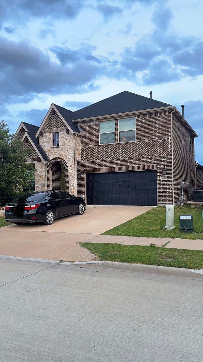 property at 3012 Mulberry Ave