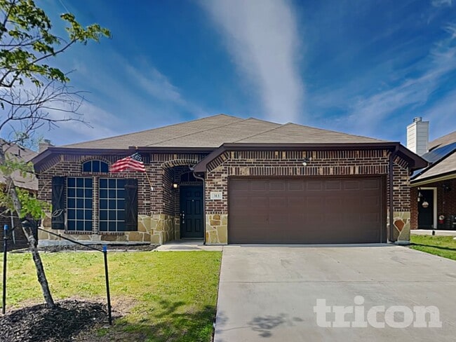 313 Lucky Landing Dr in Wilmer, TX - Building Photo - Building Photo