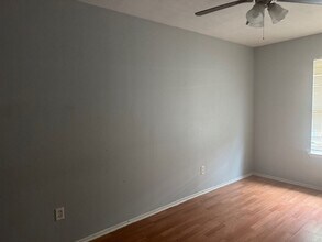 570 Sterling Price St in Tatum, TX - Foto de edificio - Building Photo