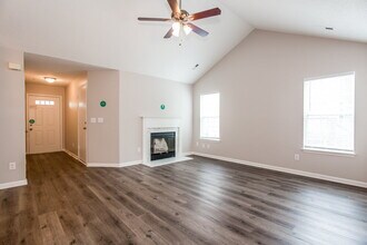 8631 Bodkin Ct in Charlotte, NC - Foto de edificio - Building Photo