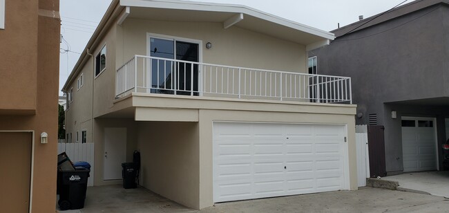 419 Longfellow Ave in Hermosa Beach, CA - Building Photo - Building Photo