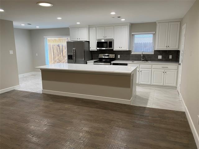 property at 213 E Scotland Dr
