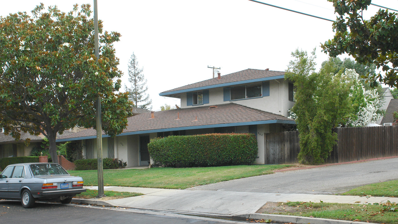 948 Weldwood Ct in Los Gatos, CA - Foto de edificio