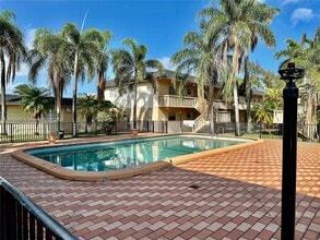 1350 NE 119th St in North Miami, FL - Building Photo - Building Photo