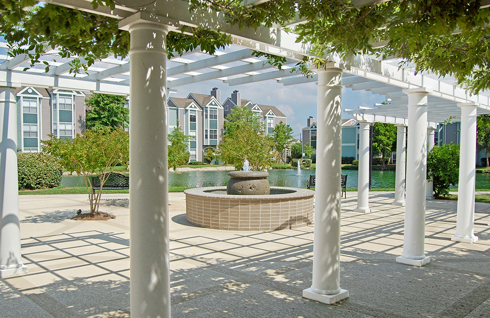 Lakes of Chateau North in Kenner, LA - Foto de edificio