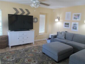 221 Luninborg St in Henderson, NV - Building Photo - Building Photo