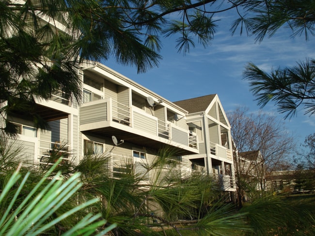 property at 1617 Troy Dr