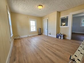 17 Mousam St, Unit 17B Mousam St. in Sanford, ME - Building Photo - Building Photo