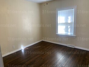 830 N Pershing Ave in Wichita, KS - Building Photo - Building Photo