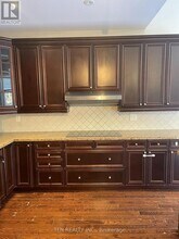 12 Chaiwood Ct in Vaughan, ON - Building Photo - Building Photo