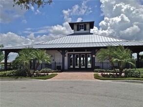 1149 Riverscape St in Bradenton, FL - Foto de edificio - Building Photo