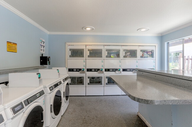 Blossom Oaks Apartments in San Jose, CA - Foto de edificio - Interior Photo