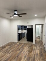 124 7th St, Unit 2 in Marysville, CA - Building Photo