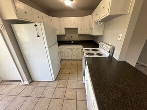 18100 19th St N in Independence, MO - Building Photo - Building Photo