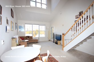 35 W Broad St, Unit 425 in Stamford, CT - Building Photo - Building Photo