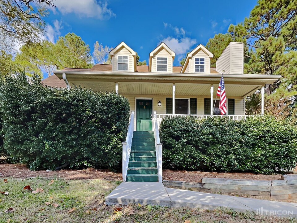 1130 Green Meadow Ct NW in Acworth, GA - Building Photo