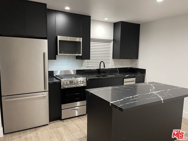 9504 Gothic Ave in Los Angeles, CA - Building Photo - Building Photo