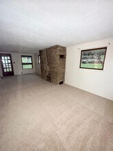 8017 Thon Dr in Verona, PA - Building Photo - Building Photo