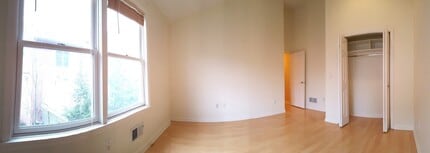 5825 Phillips Ave in Pittsburgh, PA - Building Photo - Building Photo